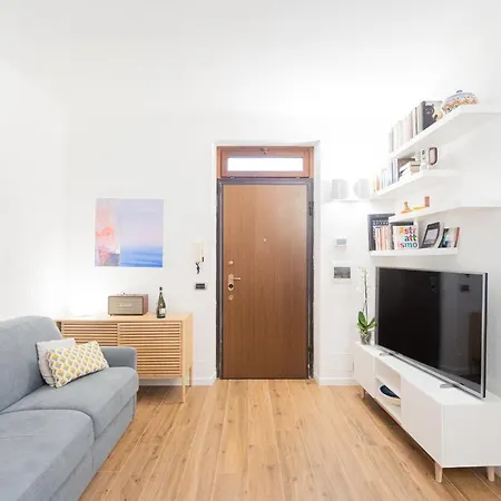 Apartament Rosart House By Rent All Como
