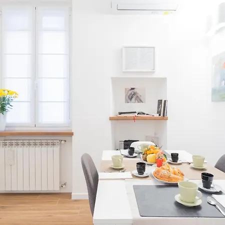 Rosart House By Rent All Como